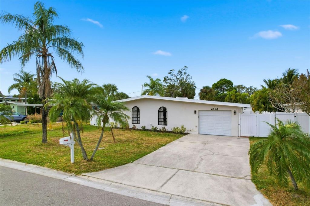 2452 BAYWOOD DRIVE E, Dunedin, FL 34698