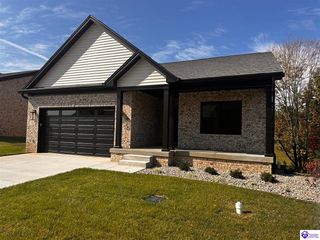 306 Calhoun St, Elizabethtown, KY 42701
