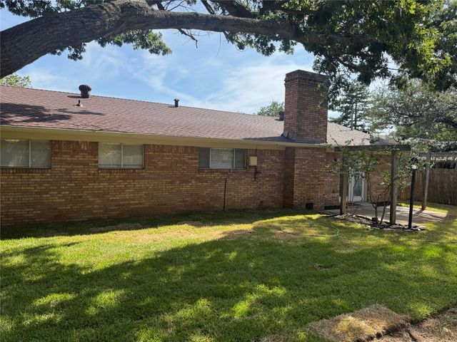 1306 Amherst Drive, Denton, TX 76201