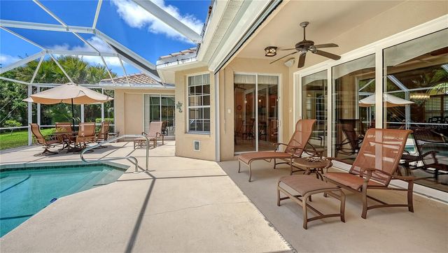 4956 SABAL LAKE CIRCLE, Sarasota, FL 34238