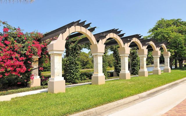 4956 SABAL LAKE CIRCLE, Sarasota, FL 34238