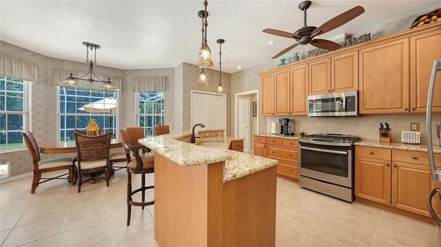 4956 SABAL LAKE CIRCLE, Sarasota, FL 34238