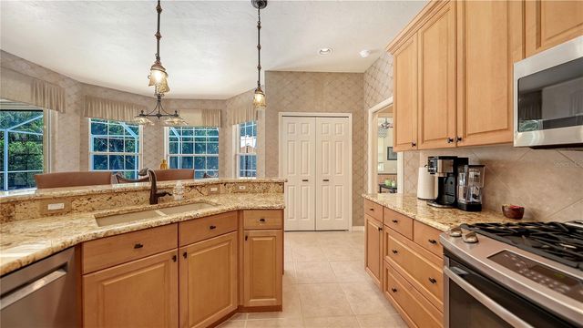 4956 SABAL LAKE CIRCLE, Sarasota, FL 34238
