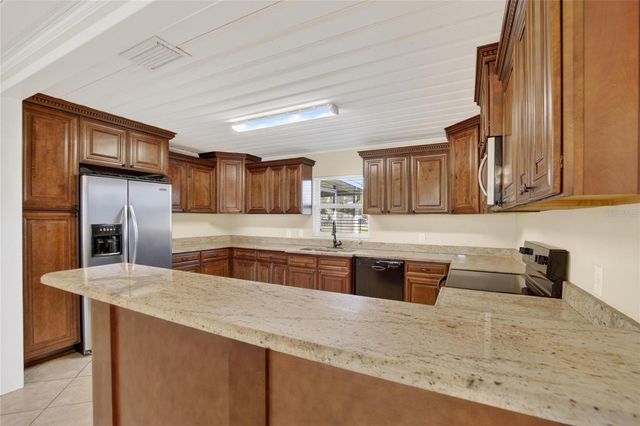 902 CHARLIE GRIFFIN ROAD, Plant City, FL 33566