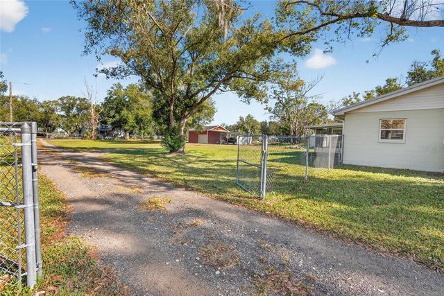 902 CHARLIE GRIFFIN ROAD, Plant City, FL 33566