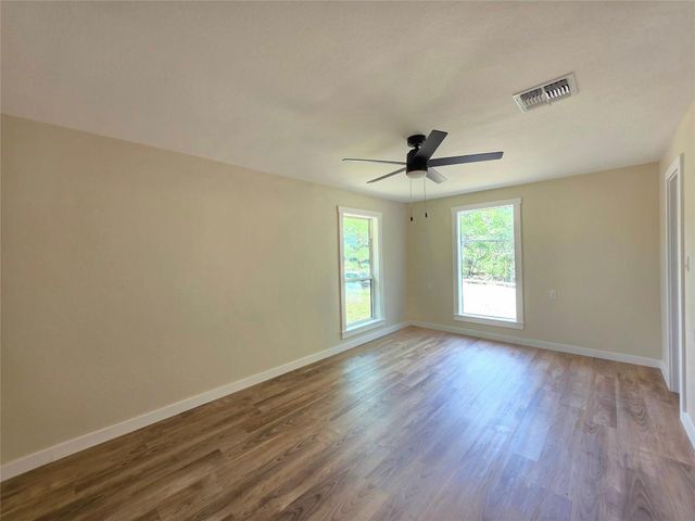 109 Cernosek RD, La Grange, TX 78945