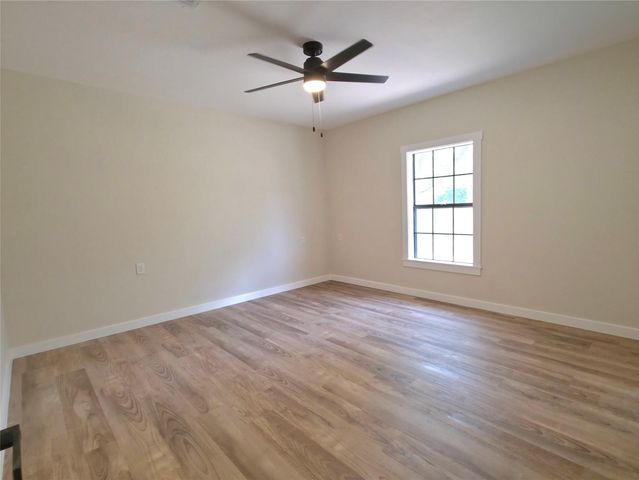 109 Cernosek RD, La Grange, TX 78945