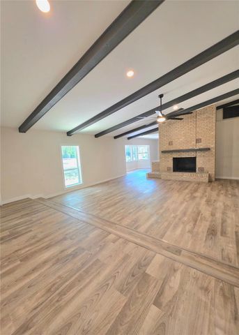 109 Cernosek RD, La Grange, TX 78945