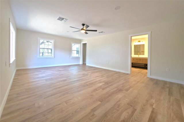 109 Cernosek RD, La Grange, TX 78945