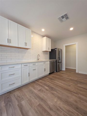 109 Cernosek RD, La Grange, TX 78945