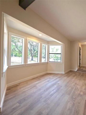 109 Cernosek RD, La Grange, TX 78945