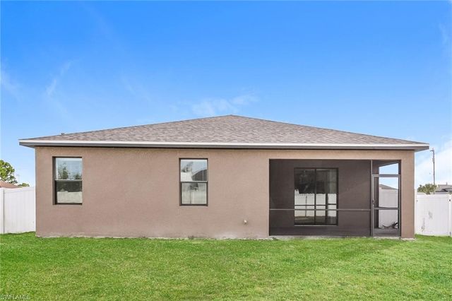 1631 SW 25th LN, Cape Coral, FL 33914