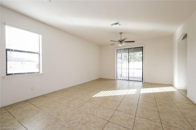 1631 SW 25th LN, Cape Coral, FL 33914