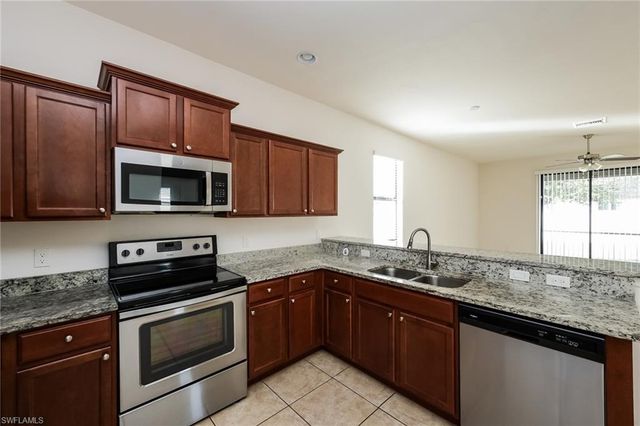 1631 SW 25th LN, Cape Coral, FL 33914