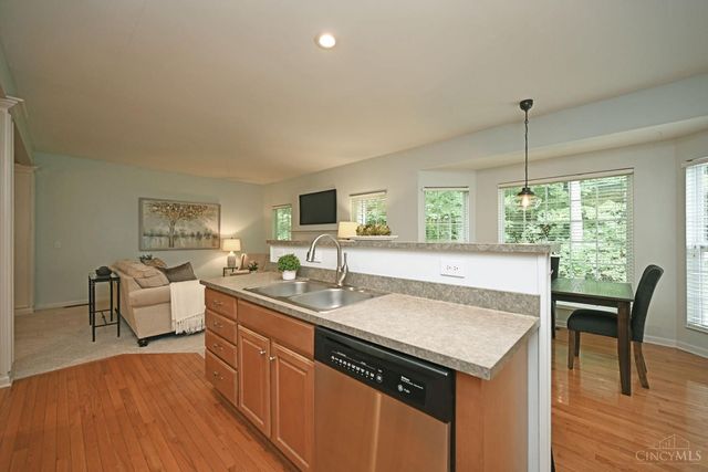 5005 Dovetail Lane, Cincinnati, OH 45223