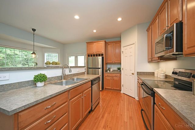 5005 Dovetail Lane, Cincinnati, OH 45223