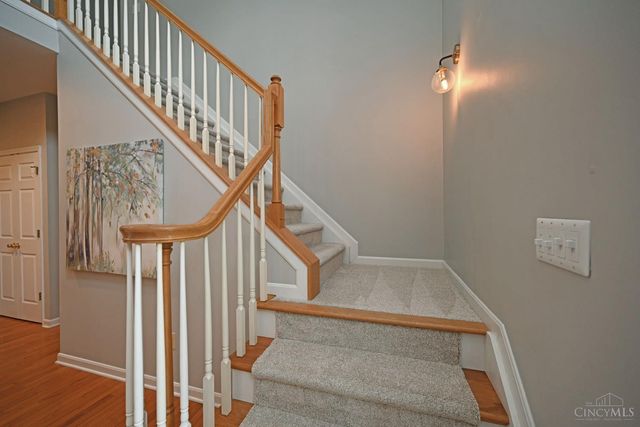 5005 Dovetail Lane, Cincinnati, OH 45223