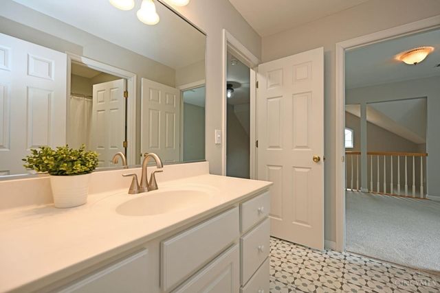5005 Dovetail Lane, Cincinnati, OH 45223