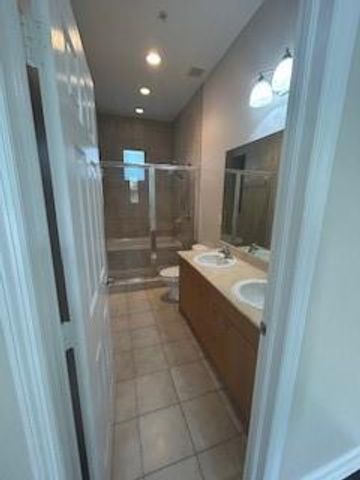 2337 Vintage Dr 2337, Lighthouse Point, FL 33064