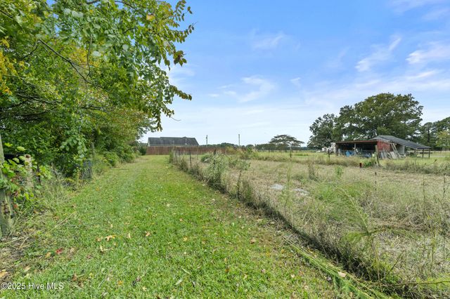 294 N River Road, Camden, NC 27921