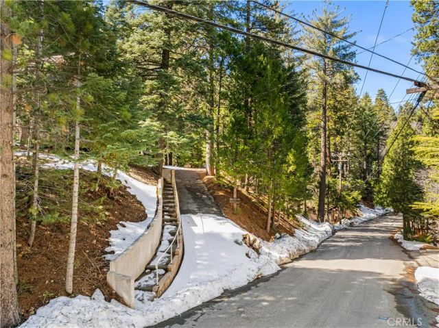450 Annandale, Lake Arrowhead, CA 92352