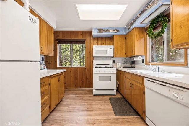 450 Annandale, Lake Arrowhead, CA 92352
