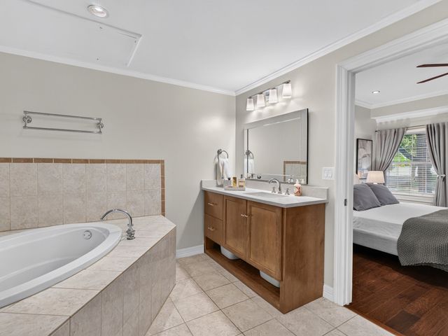3400 Welborn Street 107, Dallas, TX 75219