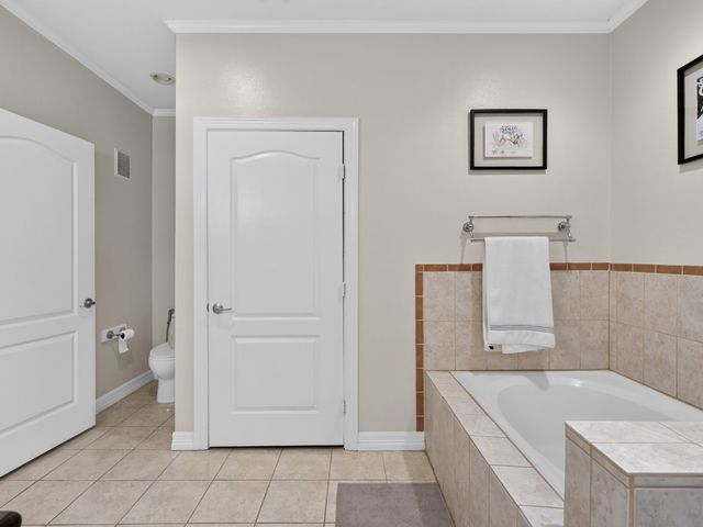 3400 Welborn Street 107, Dallas, TX 75219