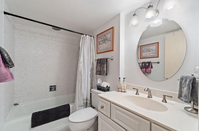 1800 SE Saint Lucie Boulevard 7-205, Stuart, FL 34996