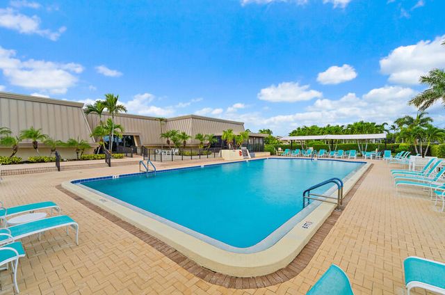 1800 SE Saint Lucie Boulevard 7-205, Stuart, FL 34996