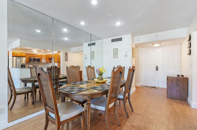 1800 SE Saint Lucie Boulevard 7-205, Stuart, FL 34996