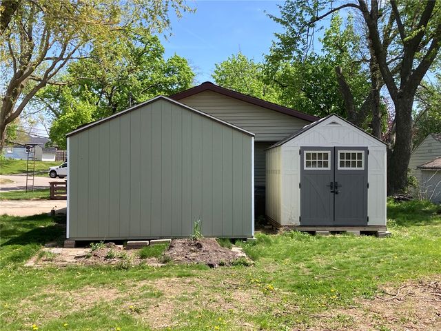 2504 Linwood SW, Cedar Rapids, IA 52404