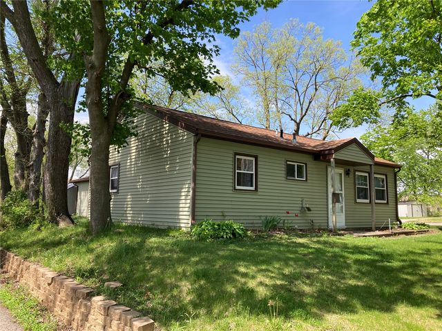 2504 Linwood SW, Cedar Rapids, IA 52404