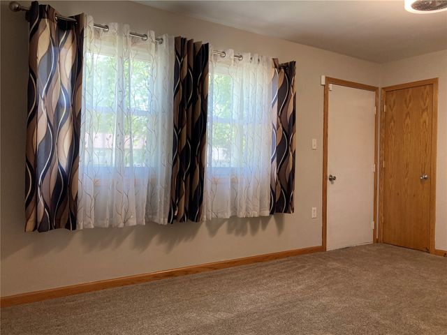 2504 Linwood SW, Cedar Rapids, IA 52404