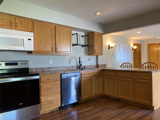 2504 Linwood SW, Cedar Rapids, IA 52404