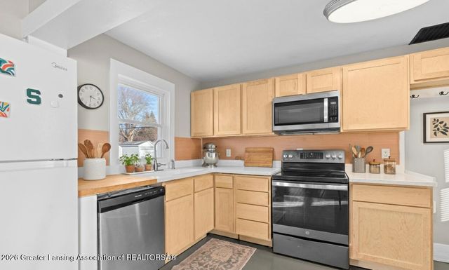 2201 S Pennsylvania Avenue, Lansing, MI 48910