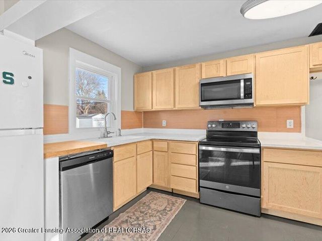 2201 S Pennsylvania Avenue, Lansing, MI 48910