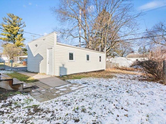 2201 S Pennsylvania Avenue, Lansing, MI 48910