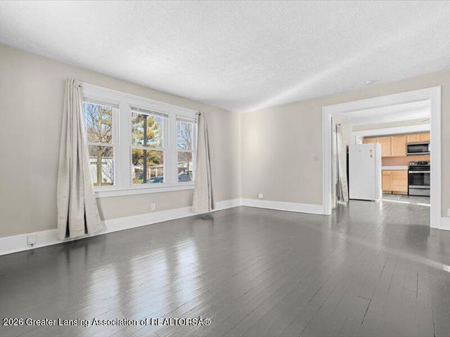 2201 S Pennsylvania Avenue, Lansing, MI 48910