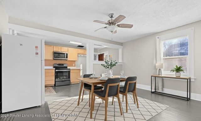 2201 S Pennsylvania Avenue, Lansing, MI 48910