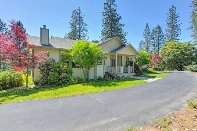 22023 Alton Trl, Foresthill, CA 95631