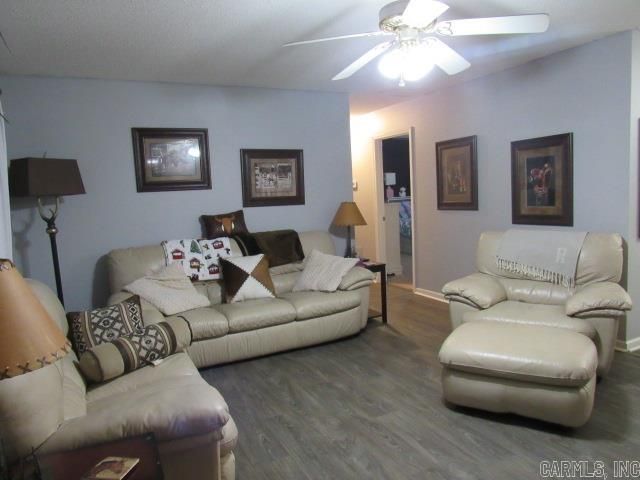 125 Triple J, Lonoke, AR 72086
