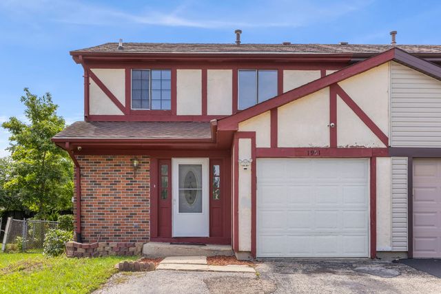 1951 Windward Lane, Hanover Park, IL 60133