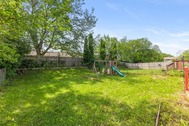 1951 Windward Lane, Hanover Park, IL 60133