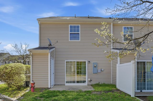 1925 Grassy Banks Drive, Raleigh, NC 27610