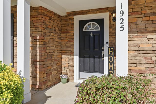 1925 Grassy Banks Drive, Raleigh, NC 27610