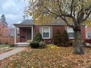 2403 Clawson Avenue, Royal Oak, MI 48073
