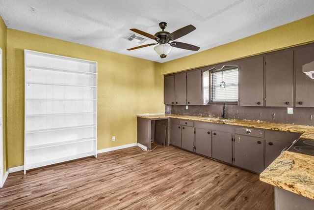 7223 Highland Road, Santa Fe, TX 77517