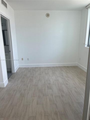 92 SW 3rd St 1801, Miami, FL 33130