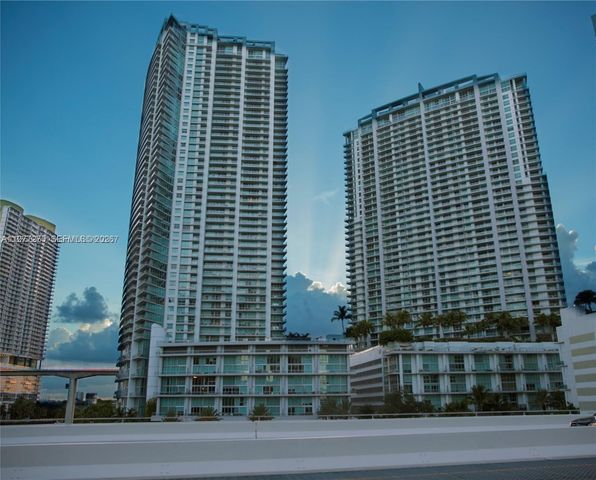 92 SW 3rd St 1801, Miami, FL 33130